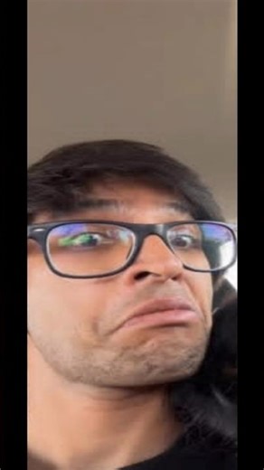 aankh 🤣🤣 Se din mein Hi Chand dikh Gaya #viral #funny #comedy #viralvideo #memes #shortvideo