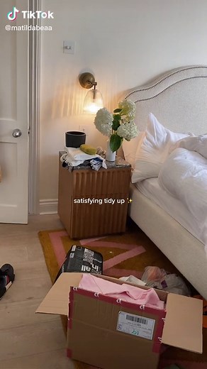 London Life: Aesthetic House Tour and Interior Design | Emma Chamberlain Vlog