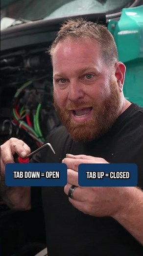 Freightliner Cascadia Oil Pressure Sensor Replacement—Step by Step