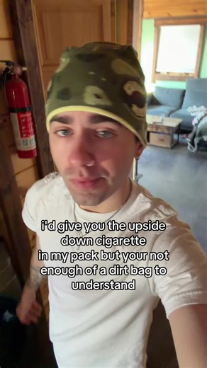 kale (@kalexfensty)’s video of upside down