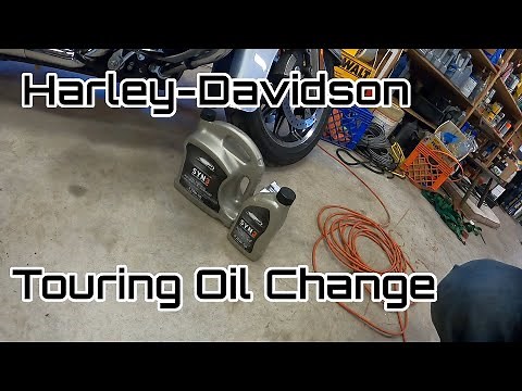 How to change the engine oil in a Harley Davidson Ultra Limited FLHTK Touring (and others)
