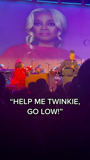 Powerful Gospel Singing Performance with The Clark Sisters and Aretha Franklin