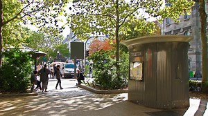 This app allows you to use the restrooms for free in Paris