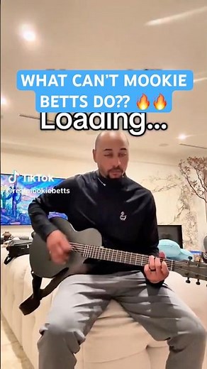 Mookie Betts shows off his new guitar skills after the World Series 🔥