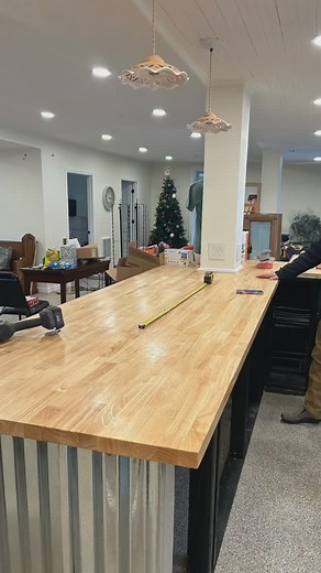 Have you met Bertha?! She’s our Victoria Arduino Black Eagle Maverick espresso machine, and she’s already stealing the show! ☕✨ With three group heads, she’s built for speed—helping our baristas pull shots quickly so you can get your caffeine fix fast! Huge thanks to our friends at Espresso Analyst for supplying and installing this beauty. Now the real question is… have you had a coffee made from Bertha yet? ☕ Come see us and let her work her magic! | Sparks in the Valley