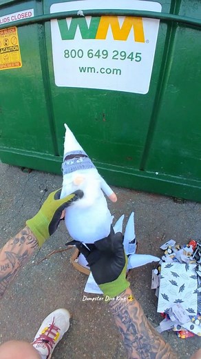What are these Gnomes doing in the dumpster 😳 omg !! #dumpsterdiveking #dumpsterdiving #gnome #Magic #wow | Dumpster Dive King