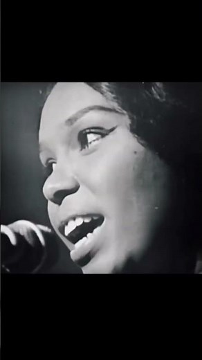 Dec, 31 in 1960 The Shirelles with “Will You Love Me Tomorrow”. The first #1hit girl group!
