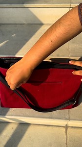 554K views · 3.9K reactions | Materials : jute fabrics & Leather size : 13"*16"(in) Chamber : big 2, zipper pocket 2 Belt: adjustable you can carry- water bottle ,umbrela , laptop , books, notes & others visit our website for more details : hoddobd.com thanks 欄欄 #hoddo #jute #bags #fashionable | হদ্দ Hoddo | Facebook