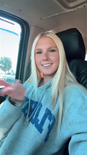 Maddie🤍 (@maddie.naubs)’s videos with som original - Rae