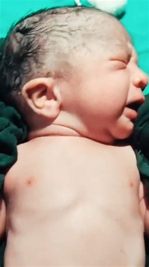 Adorable Newborn Baby Crying for Milk 🍼🥰 | Cute Hungry Baby Moments 💞👶 #TrendingShorts #BabyCrying