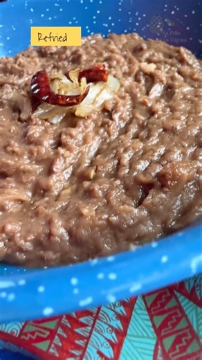 Refried Beans are Fried Twice! Recipe Link https://pinaenlacocina.com/frijolescooking-pinto-beans/ #refriedbeans | La Piña En La Cocina