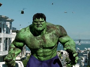 男人拥有神奇超能力，一生气就全身变绿，简直就是无敌的存在！