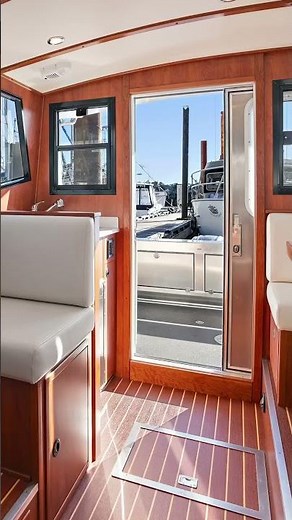 The EagleCraft 34 Cruiser: A bespoke aluminum boat