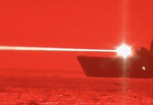 USA, la Marina Militare prova il nuovo cannone laser: il video è impressionante!