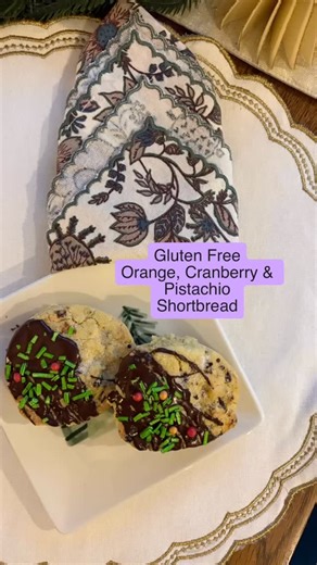 Shortbread is one of the easiest recipes to make with only a few ingredients. It lends itself well to the addition of flavours such as orange or lemon. Comment Shortbread if you want the recipe link sent via DM 💜 I’ve popped the ingredients list at the start of this reel and full recipes is on my website here https://www.cozebakes.com/2023/02/04/classic-gluten-free-shortbread/ Half are decorated with caster sugar and I used the @simplybetterds chocolate orange GF bar to decorate the others. #gl