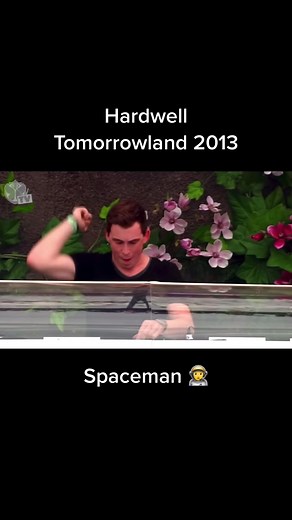 Who’s into the classics? #hardwell #spaceman #edm #tomorrowland