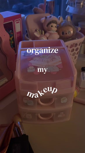 Organize My Makeup for a Clean Beauty Space