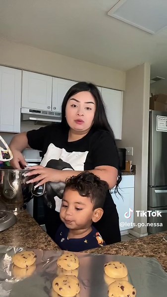 Easter Chocolate Chip Cookies Recipe - Easy Baking Fun!