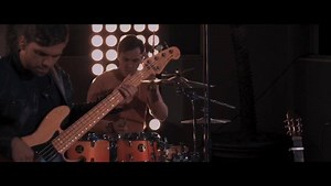 2.4K views · 50 reactions | Fred e Victor 5° música mais tocada esta semana nas rádios do MS. Neste Sábado 04/08 no Winchester Bar Dourados Lote promocional 15,00 banca do Jaime ( últimas unidades) 1 lote 20,00 Inf 999740033 | Winchester Bar Dourados | Facebook