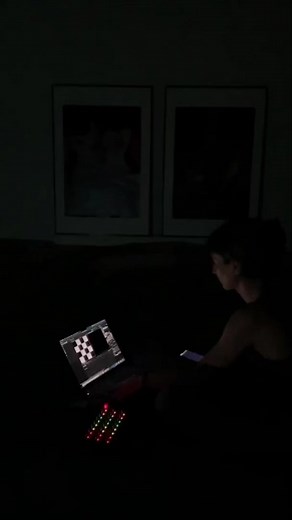 Projection mapping in my bedroom 👩‍💻📽️🌀🖼️#projectionmapping #immersiveart #bedroom #bedroomvisuals #ai #artist #digitalart