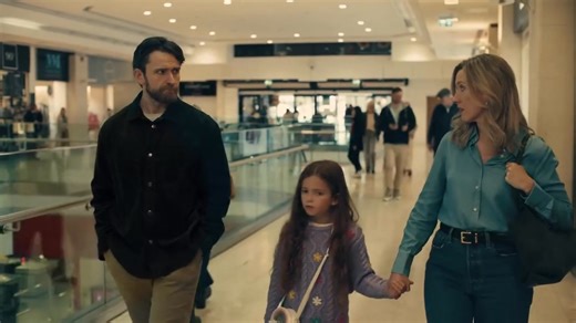 #Prévention 🤳🏻 | Poster des photos et vidéos de vos enfants sur les réseaux sociaux n’est pas anodin. Cette pratique, appelée "sharenting", peut exposer vos enfants à des risques pour leur vie privée et leur sécurité numérique. 👏 Avant de poster, la Commission Nationale de l'Informatique et des Libertés rappelle les bonnes pratiques à adopter ⤵️ ➡️ Se demander si la publication est vraiment nécessaire ➡️ Privilégier les partages privés (messagerie, e-mail) ➡️ Demander l’accord de l’enfant et 