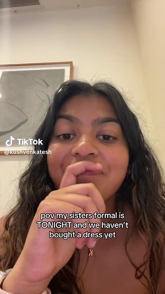 Last-Minute Formal Dress Shopping for High School Prom