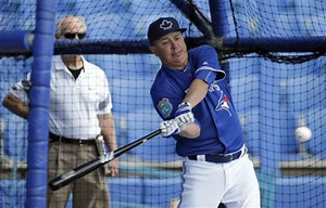 Multi-sport athlete? Watch Jason Dufner take batting practice