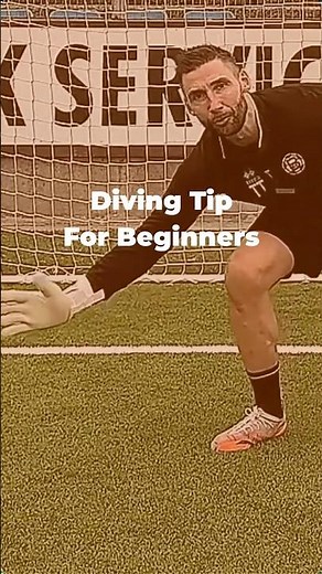 The Diving Technique Nobody Teaches #goalkeeper #goalkeepertraining