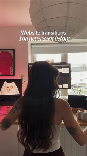 Agatha | UI UX Designer on Instagram: "This is what I call a fresh web design 🌷 - Light trail, pixelation and cursor trail Masterpiece from Vogue team 👌 #webdesign #websiteinspo #animation"