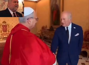 Robert David Steele (July 16, 1952 – August 29, 2021) Was an American case officer for the Central Intelligence Agency and co-founder of the United States Marine Corps Intelligence Activity | Steve Jones