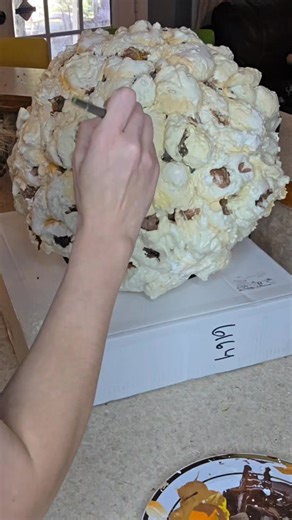 DIY Giant Popcorn Ball #diydecor #Halloween #fooddecor #candydecor | Grace of Spades Designs