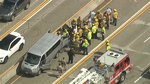 8 children, 2 adults taken to hospital after van crash on 170 Freeway in North Hollywood