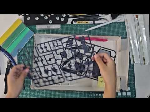 Building My 1st Gundam 🤖