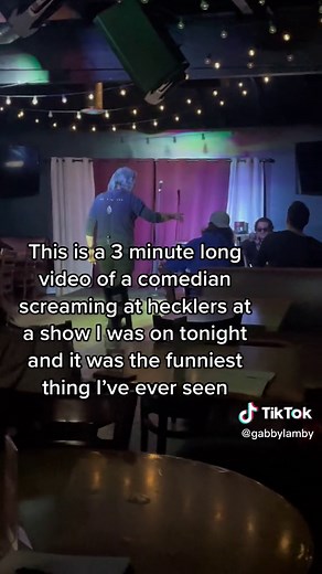 This was one of the most chaotic things I’ve ever witnessed at a comedy show #fyp #comedy #comedian #standup #BetheReasonVisa 😭😭😭😭