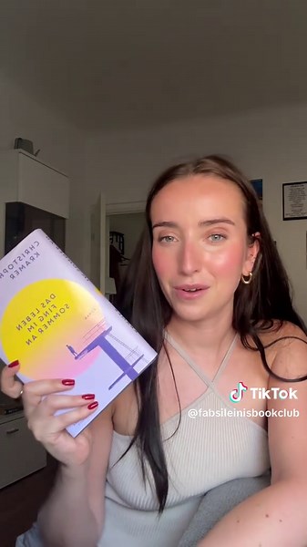 Lese Update 🤍 The story of the lost child - Elena Ferrante Männer sterben bei uns nicht - Annika Reich Für Polina - Takis Würger Hard Land - Benedict Wells Das Leben fing im Sommer an - Chrisoph Kramer