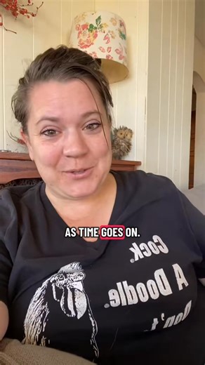 Raw milk is a super food and is very different than the pasteurized homogenized milk that you get at the store. That means the way that you handle it and what you can expect from it is different! Here is what we tell our customers that come in our store when they are new to draw Milk so they know what to expect. #RawMilk #FarmersMarket #Superfood #guthealth #healingfoods | The Little Red Farm