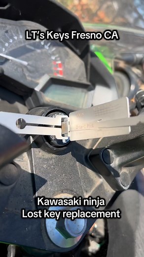 Yes we do Kawasaki motorcycles lost key replacements. Serving the 559. Lost keys , key copies, lockouts, and repair. Message us for a quote today. #locksmith #kawasaki #kawasakininja #lostkeys #motorcycle | Lt's Auto Keys - Llaves Tadeo