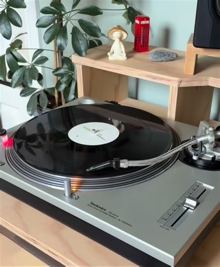 Head above water on Instagram: "🐮💥 Triangle Orchestra ~ Exploding Cow Label ~ Session Recordings Release date ~ 2003"