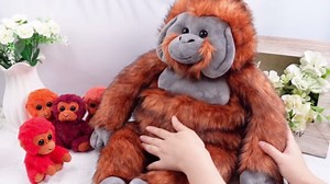 Lenwen 5 Plush Gorilla Orangutan Stuffed Animals Set 14 Inch Large Mommy Gorilla with 4 Baby Plush Toy Valentines Day Zippered Monkey Stuffed Gift for Forest Birthday Party Favor(Lovely Color)