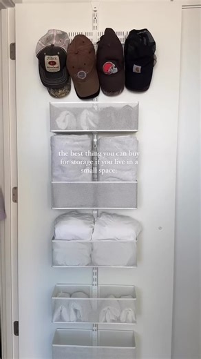 Small space? Big solutions! 💙 The Elfa Over-the-Door Rack makes the most of every inch, and now it’s at a NEW low price. We’ve pulled together some of our best-selling solutions into easy-to-use kits. Now it’s easier than ever to add the storage you need at everyday low prices. Available at #TheContainerStore: https://container.store/3SU9Ww4 Video by @carolinekahnhome | The Container Store