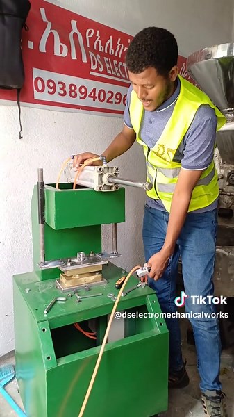 Inspecting Pneumatic Cylinders: Design & Fabrication