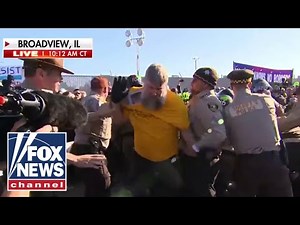 BREAKING: Rioter mob charges police outside Chicago-area ICE facility