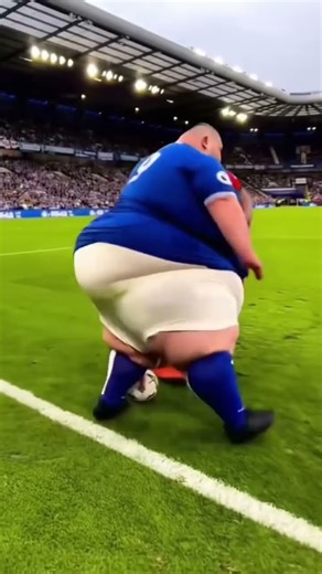 Have you seen fat people play football before #football #ronaldo #fifa