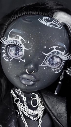I repainted Shanelle Onyx! #shadowhigh #artistsoftiktok #dollartist #rainbowhighdolls