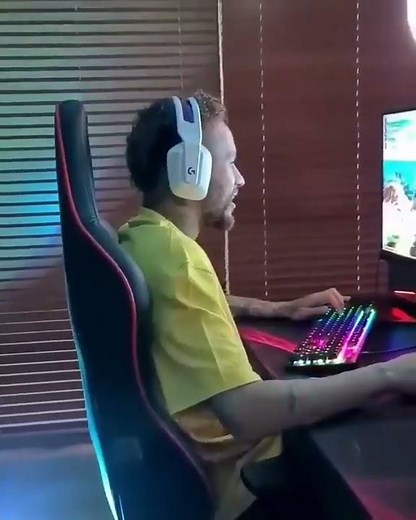 neymar jr playing game❤️[Fortnite]