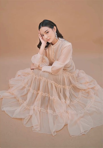 Elegant Pose Ideas in the Lalita Dress