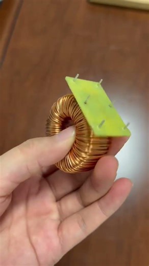 Combines the model number with the core materials for clear search engine optimization