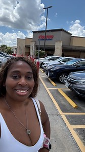 High protein finds to help support your health, fitness, and weightloss journey! Links in bio #weightlosstransformation #mealprep #highprotein #weightlossinspiration #fitnessmotivation #thebrownmamimelts | thebrownmamimelts