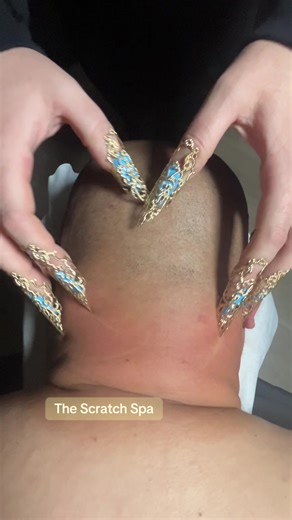 It starts at the scalp. It ends with your body finally exhaling. Targeted scalp scratching stimulates sensory nerves, increases oxygen to the brain, and triggers a parasympathetic response—your body’s built-in reset button. You call it a scratch. Your nervous system calls it relief. • The Scratch Spa • -Full body scratches -Licensed Massage Therapists -Relieves stress/anxiety -Enhances mood -Extreme relaxation -Better blood circulation -Nervous system reset -5-star reviews -3 locations in Arizon