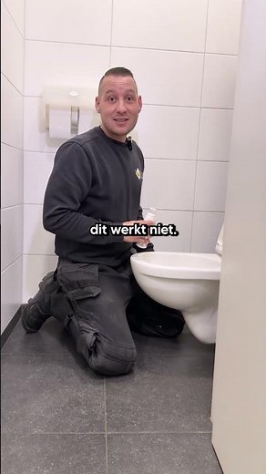 Zo krijg jij bruine aanslag in je wc weg! 🚽 #RRS #toilet #wc #tipsandtricks